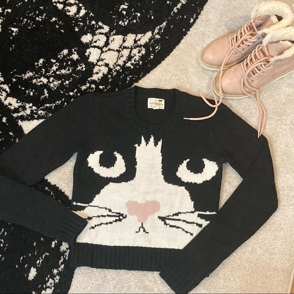 Sweaters - 🐈‍⬛ Cat Sweater